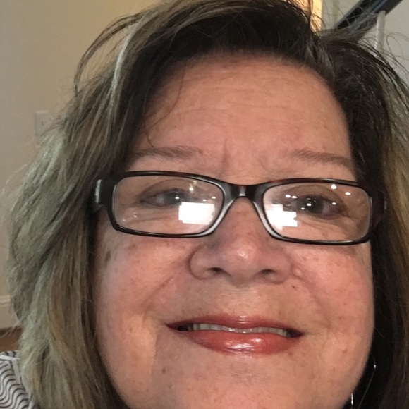 Meet your Posher, Audrey - Picture 3 of 3